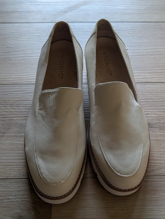 Vionic Shoes - Vionic Kensley Cream Nappa Loafers
